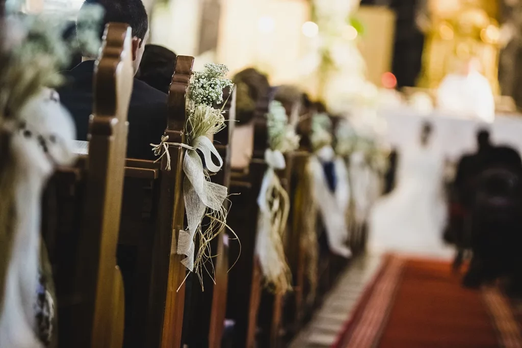 décoration florale église cérémonie mariage